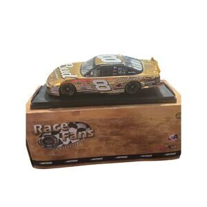 Dale Earnhardt Jr #8 Budweiser 24KT Gold 2002 Monte Carlo 1:24 Diecast Race Fans